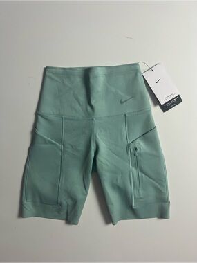 NWT Nike Go High Waisted Biker Shorts, Size XS